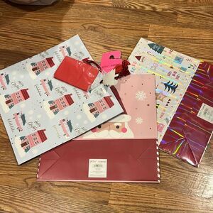 NWT Betsey Johnson gift bag set